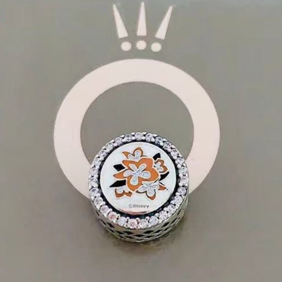 2023 Disney Parks Exclusive Pandora Charm Princess Moana Double Sided Floral - Picture 2 of 3